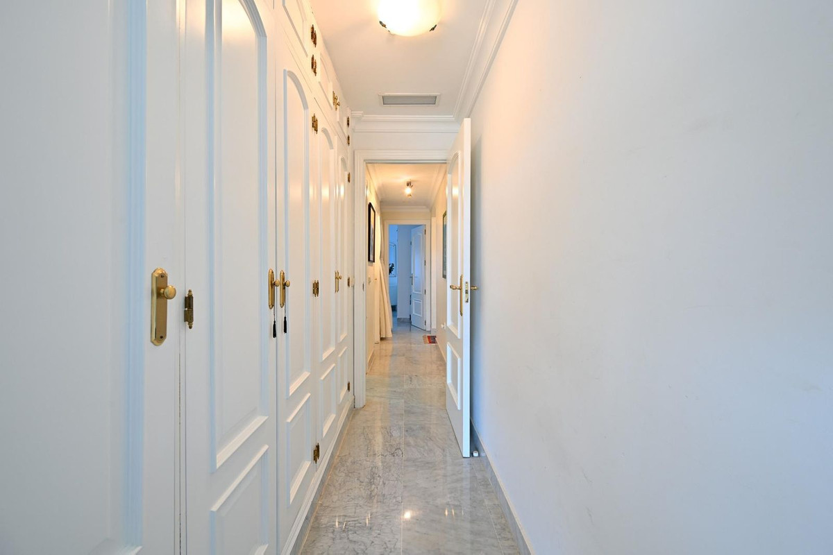 3 Bed Apartment for sale in Alhaurín El Grande Costa Del Sol, Málaga, Spain