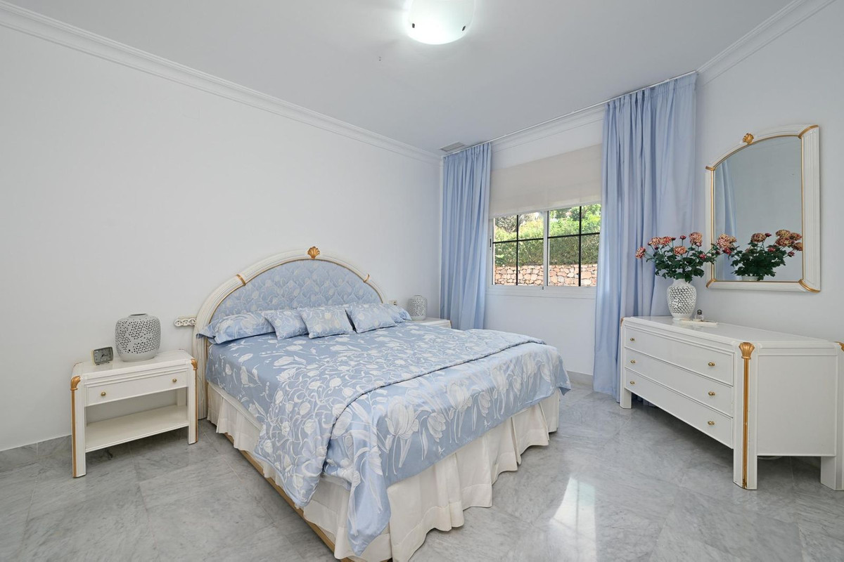3 Bed Apartment for sale in Alhaurín El Grande Costa Del Sol, Málaga, Spain