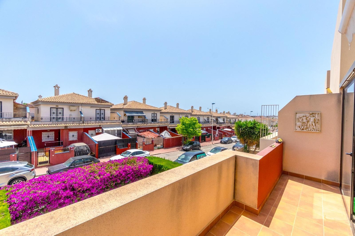 Se vende Adosada de 3 dormitorios en Costa Blanca, Alicante, España