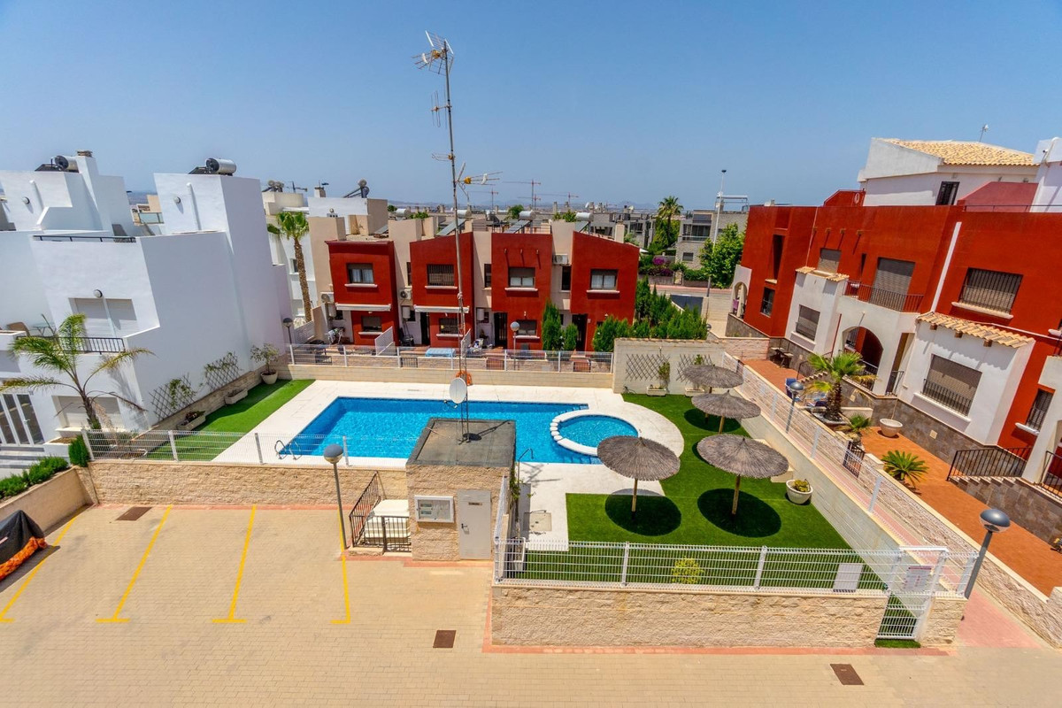 Se vende Adosada de 3 dormitorios en Costa Blanca, Alicante, España