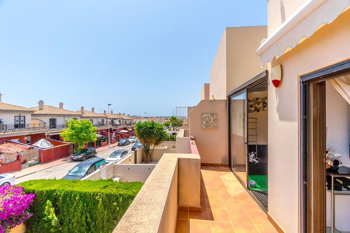 Se vende Adosada de 3 dormitorios en Costa Blanca, Alicante, España