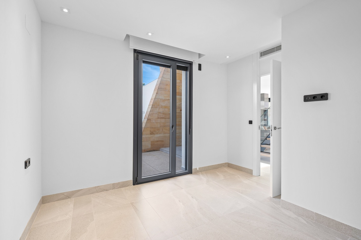 Se vende Villa - Chalet de 3 dormitorios en Costa Blanca, Alicante, España