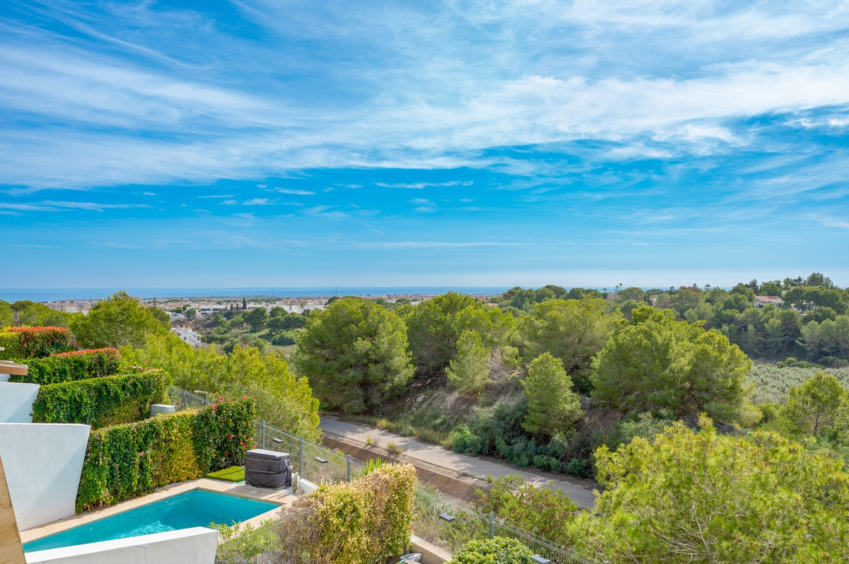 Se vende Villa - Chalet de 3 dormitorios en Costa Blanca, Alicante, España