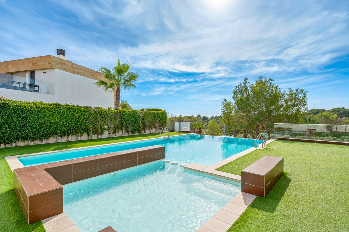 Se vende Villa - Chalet de 3 dormitorios en Costa Blanca, Alicante, España