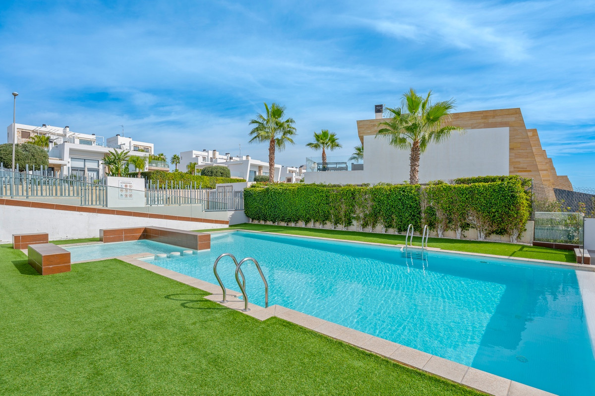 Se vende Villa - Chalet de 3 dormitorios en Costa Blanca, Alicante, España