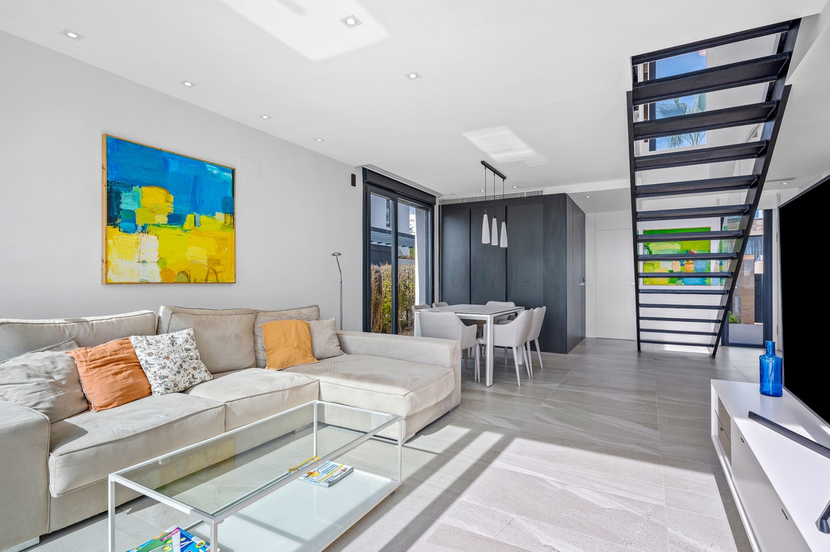 Se vende Villa - Chalet de 3 dormitorios en Costa Blanca, Alicante, España