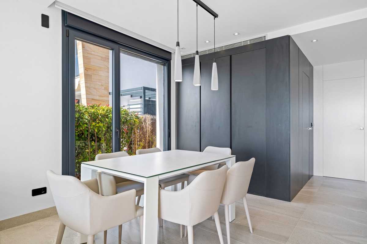 Se vende Villa - Chalet de 3 dormitorios en Costa Blanca, Alicante, España