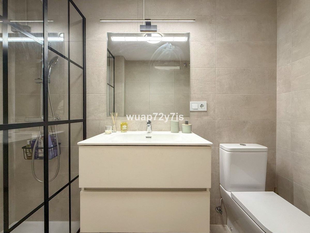 Se vende Apartamento Planta Baja de 2 dormitorios en Costa Del Sol, Málaga, España