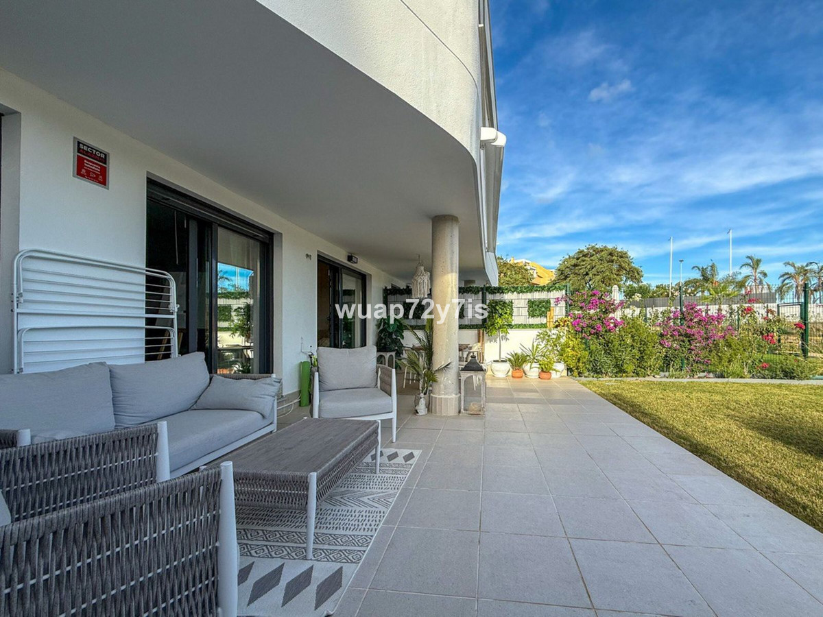 Se vende Apartamento Planta Baja de 2 dormitorios en Costa Del Sol, Málaga, España