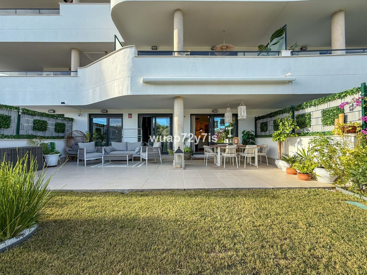 Se vende Apartamento Planta Baja de 2 dormitorios en Costa Del Sol, Málaga, España