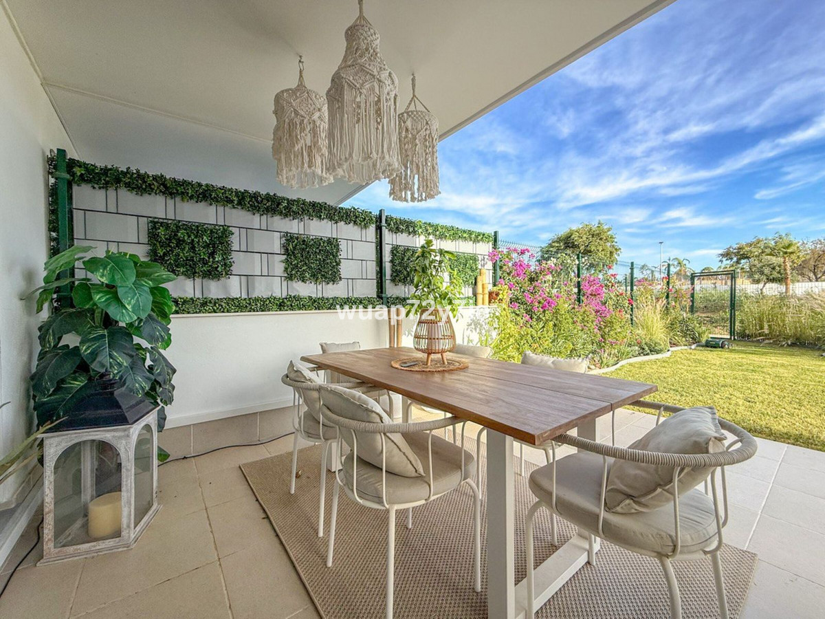 Se vende Apartamento Planta Baja de 2 dormitorios en Costa Del Sol, Málaga, España