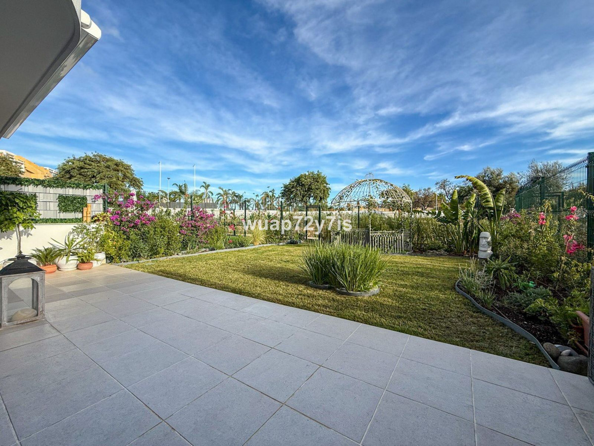 Se vende Apartamento Planta Baja de 2 dormitorios en Costa Del Sol, Málaga, España