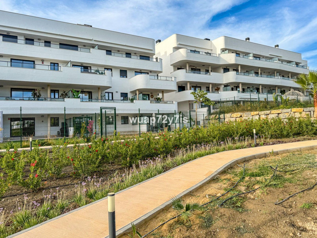 Se vende Apartamento Planta Baja de 2 dormitorios en Costa Del Sol, Málaga, España