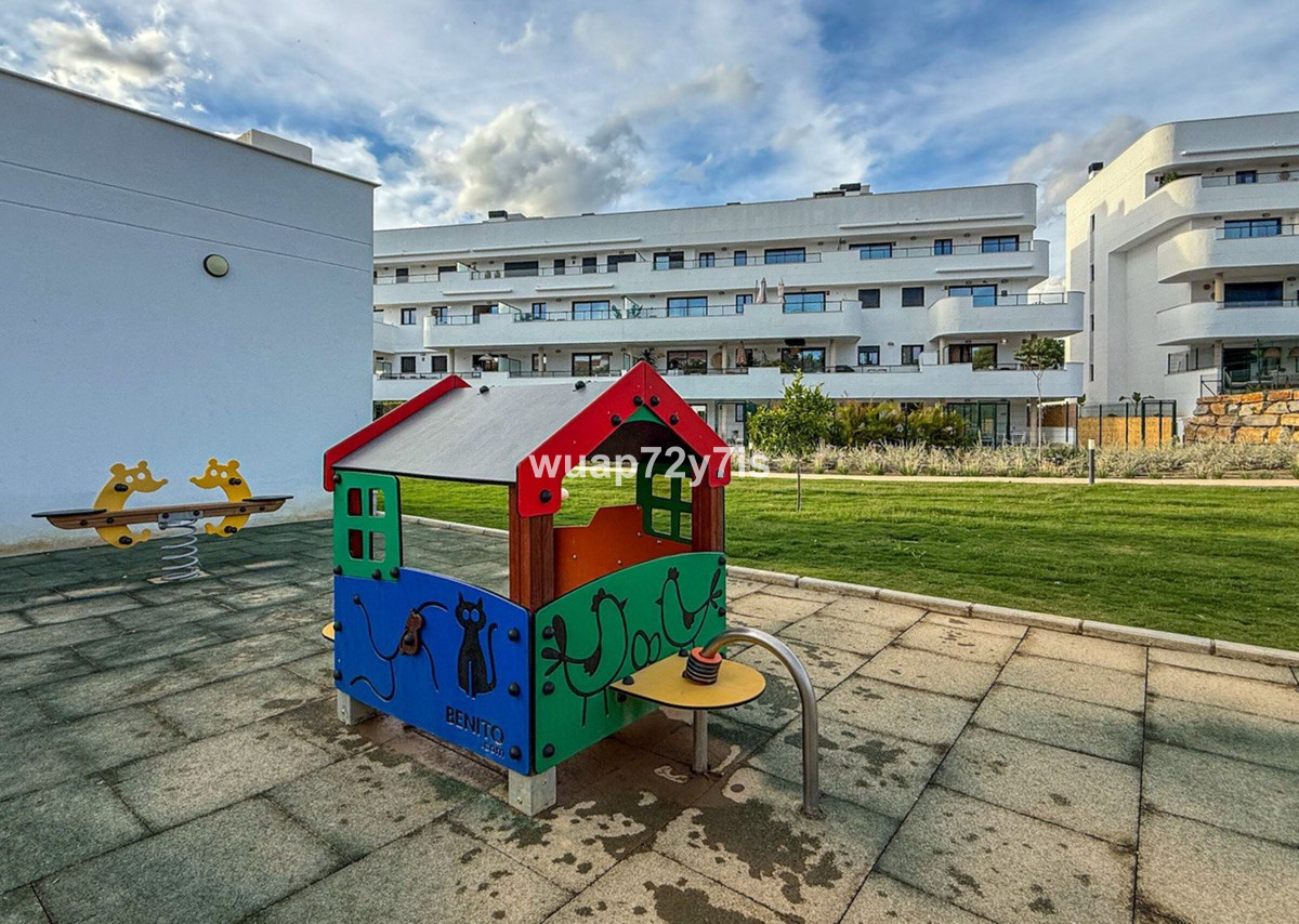 Se vende Apartamento Planta Baja de 2 dormitorios en Costa Del Sol, Málaga, España