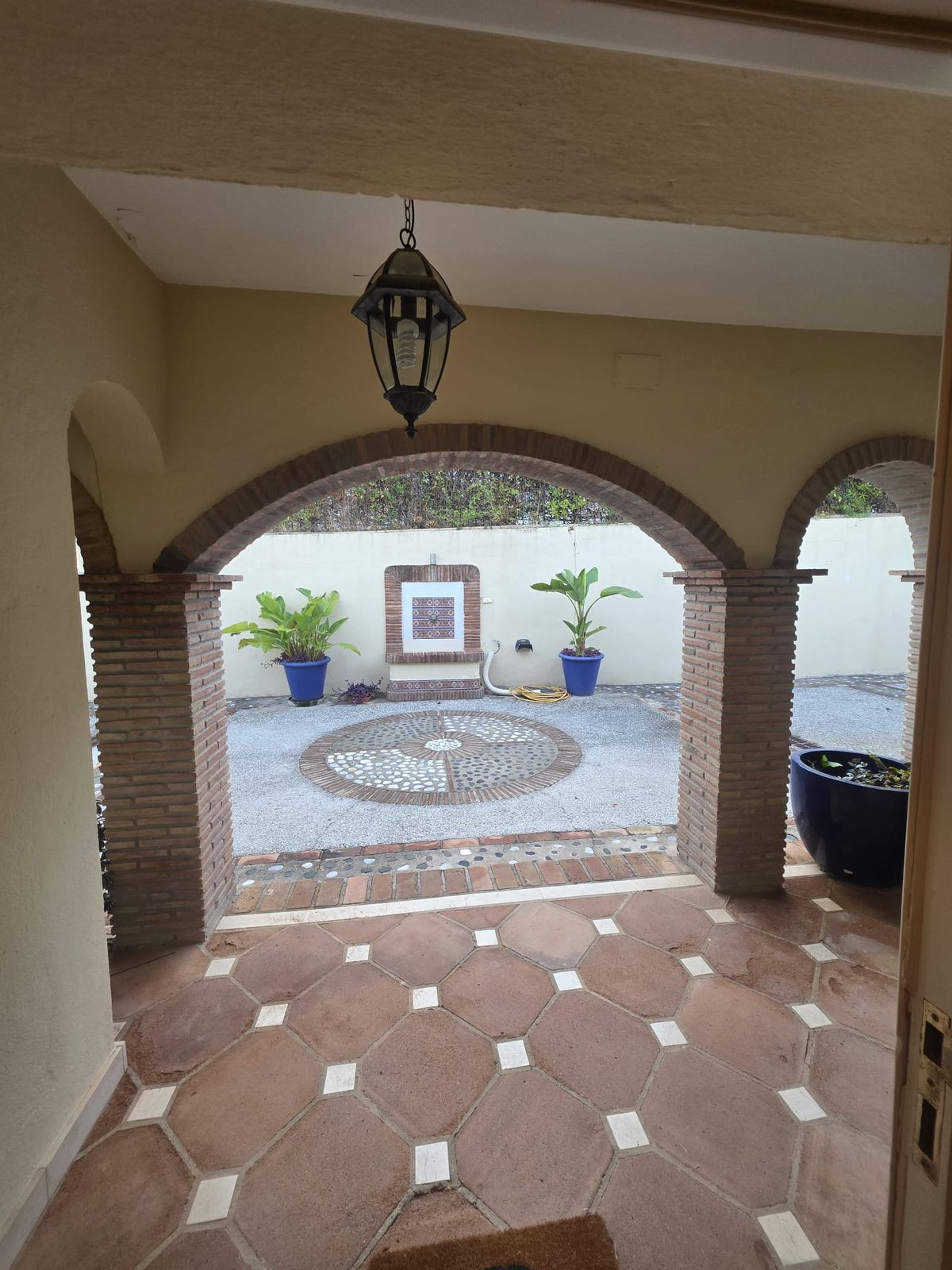6 Bed Townhouse for sale in El Paraiso Costa Del Sol, Málaga, Spain