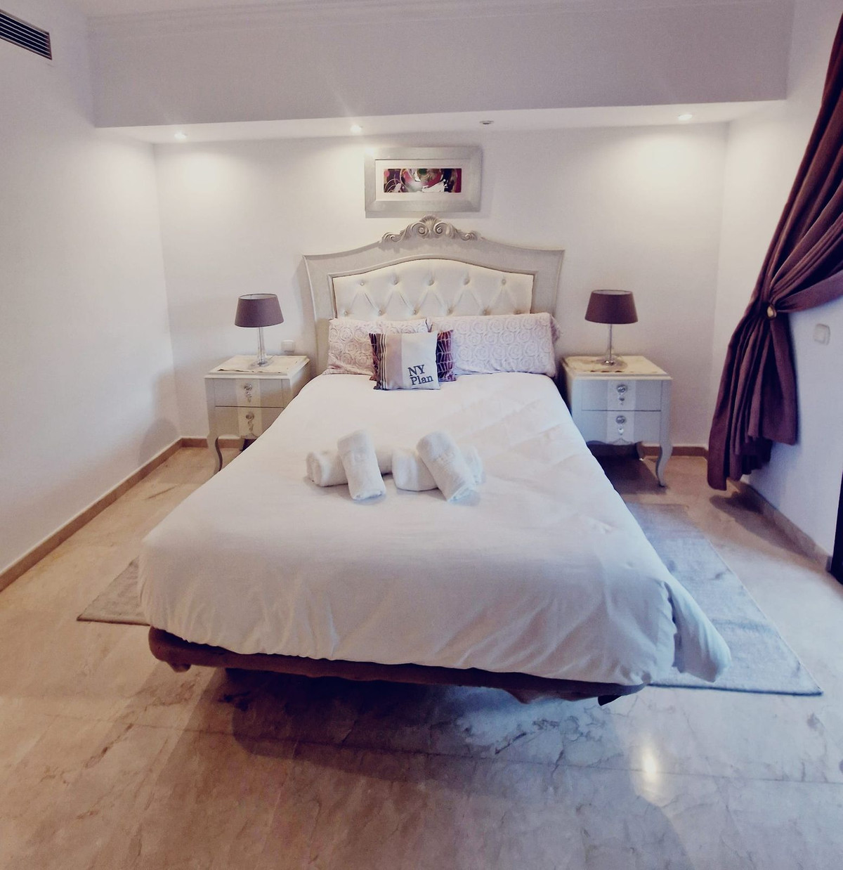 6 Bed Townhouse for sale in El Paraiso Costa Del Sol, Málaga, Spain