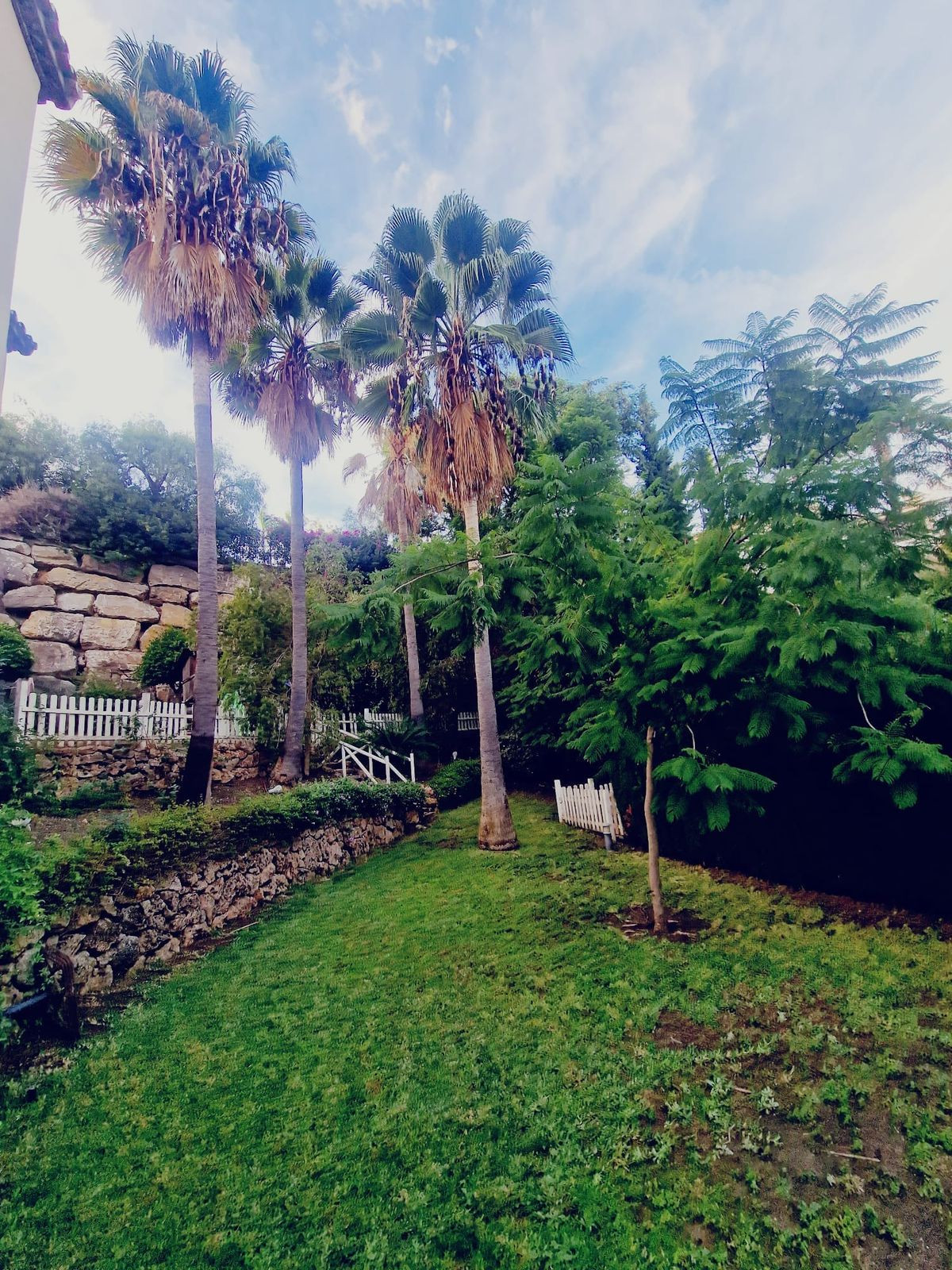 6 Bed Townhouse for sale in El Paraiso Costa Del Sol, Málaga, Spain