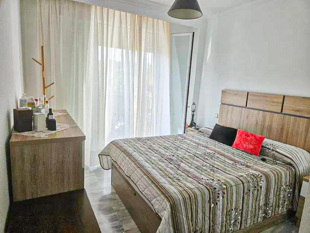 Se vende Apartamento Planta Media de 2 dormitorios en Costa Del Sol, Málaga, España