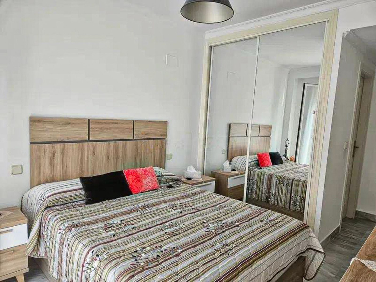 Se vende Apartamento Planta Media de 2 dormitorios en Costa Del Sol, Málaga, España