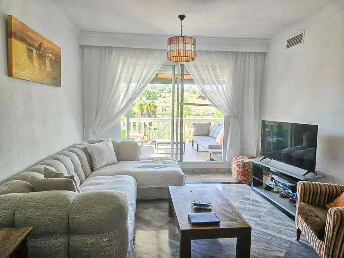 Se vende Apartamento Planta Media de 2 dormitorios en Costa Del Sol, Málaga, España