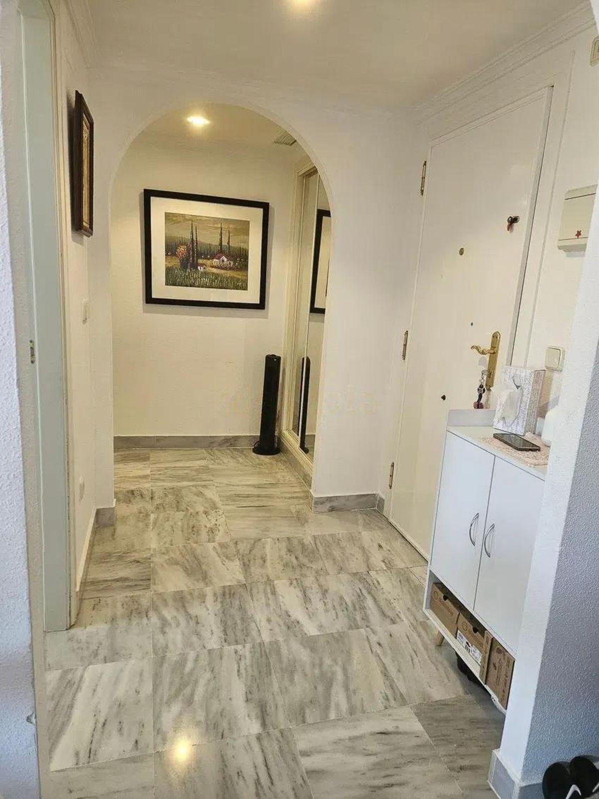 Se vende Apartamento Planta Media de 2 dormitorios en Costa Del Sol, Málaga, España