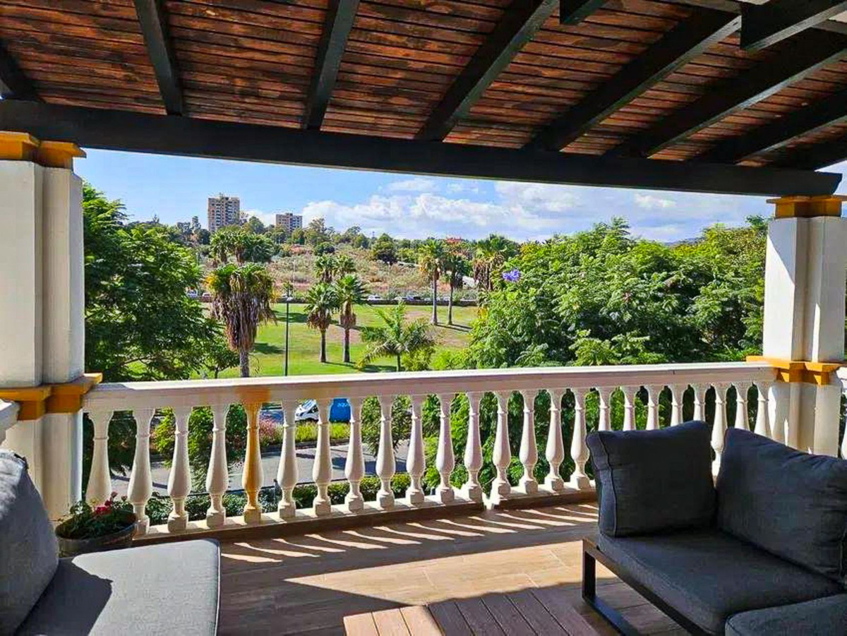 Se vende Apartamento Planta Media de 2 dormitorios en Costa Del Sol, Málaga, España