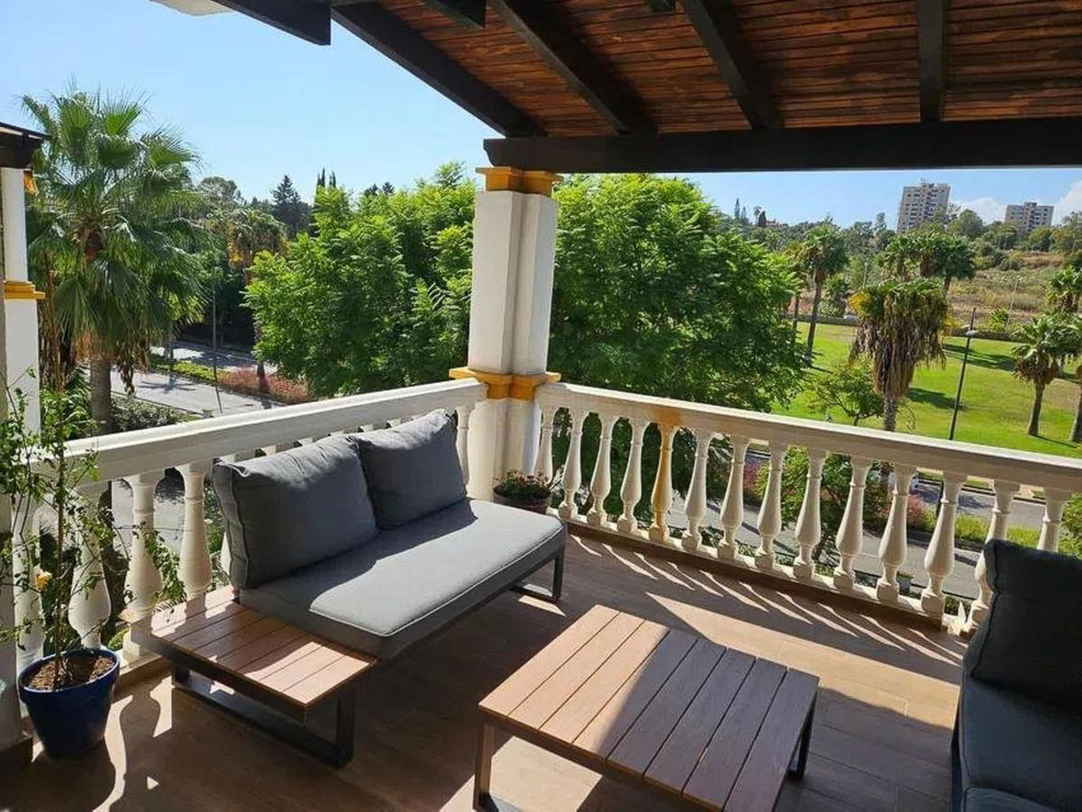Se vende Apartamento Planta Media de 2 dormitorios en Costa Del Sol, Málaga, España