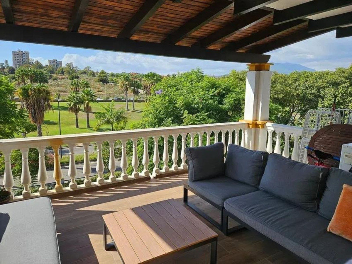 Se vende Apartamento Planta Media de 2 dormitorios en Costa Del Sol, Málaga, España