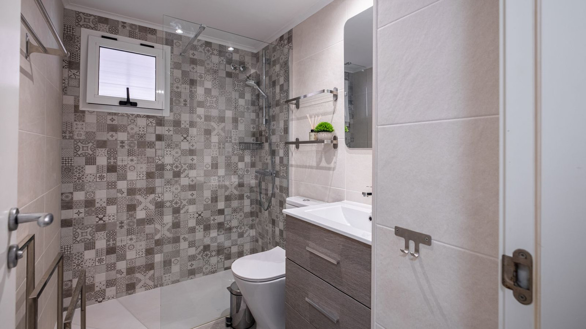 3 Bed Apartment for sale in Playa Flamenca Costa Blanca, Alicante, Spain