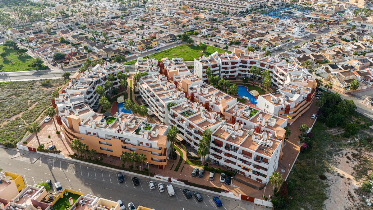 3 Bed Apartment for sale in Playa Flamenca Costa Blanca, Alicante, Spain