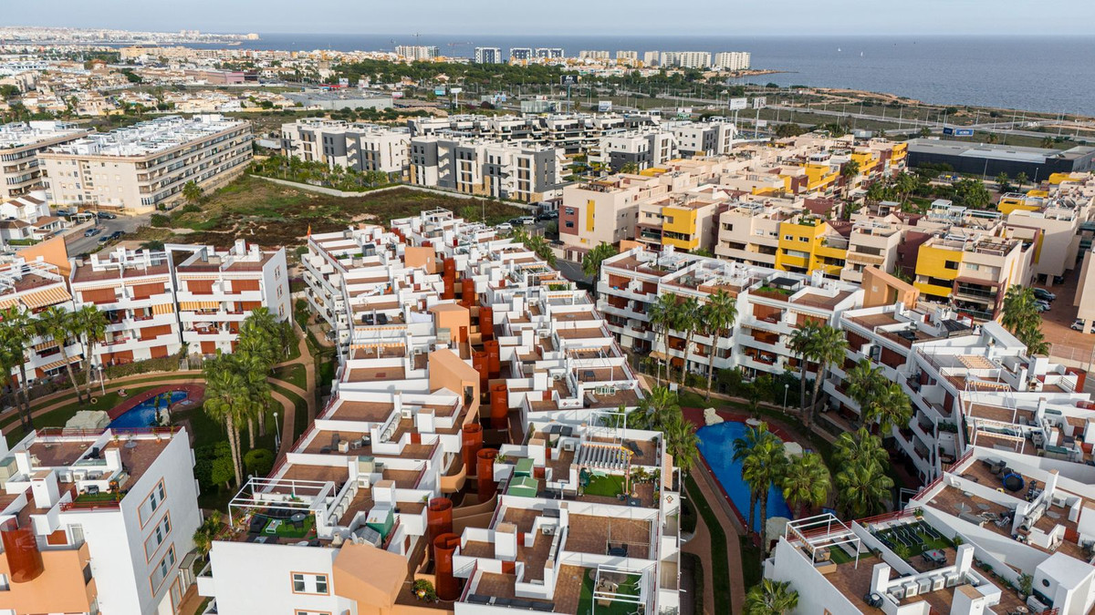 3 Bed Apartment for sale in Playa Flamenca Costa Blanca, Alicante, Spain