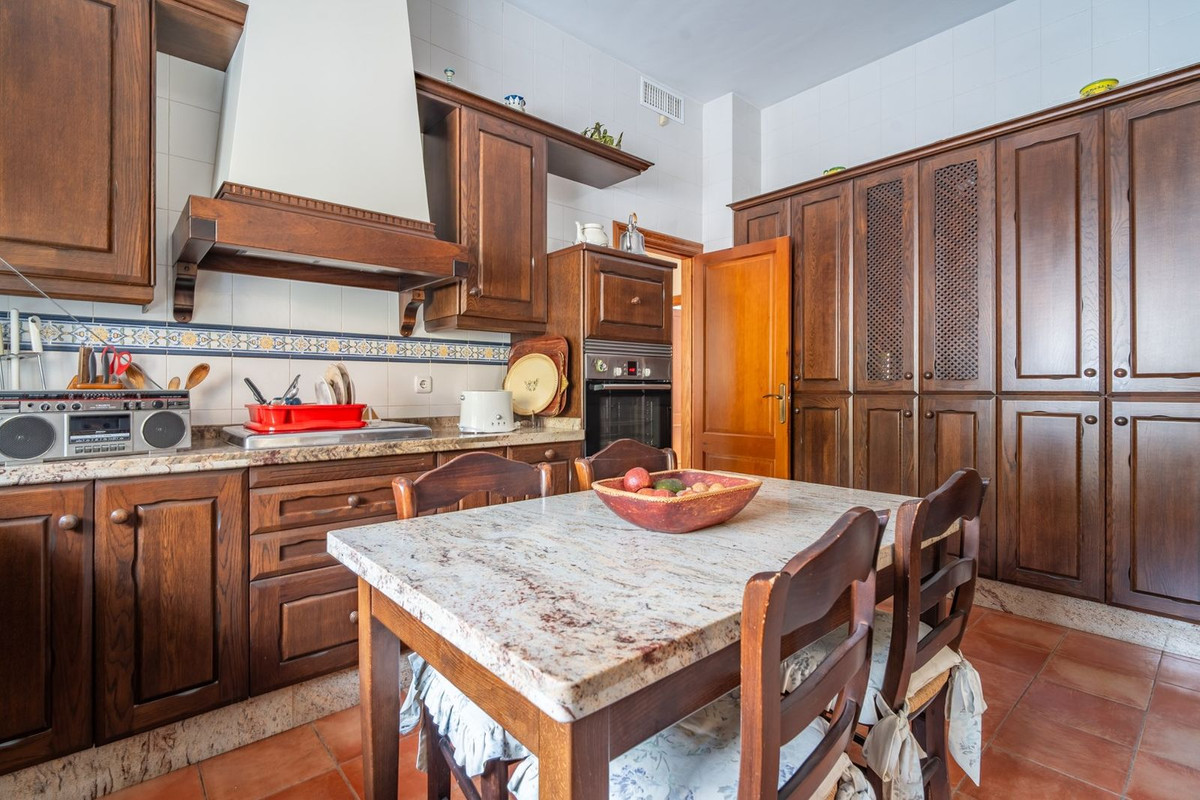 5 Bed Townhouse for sale in Pinares De San Antón Málaga Ciudad, Málaga, Spain