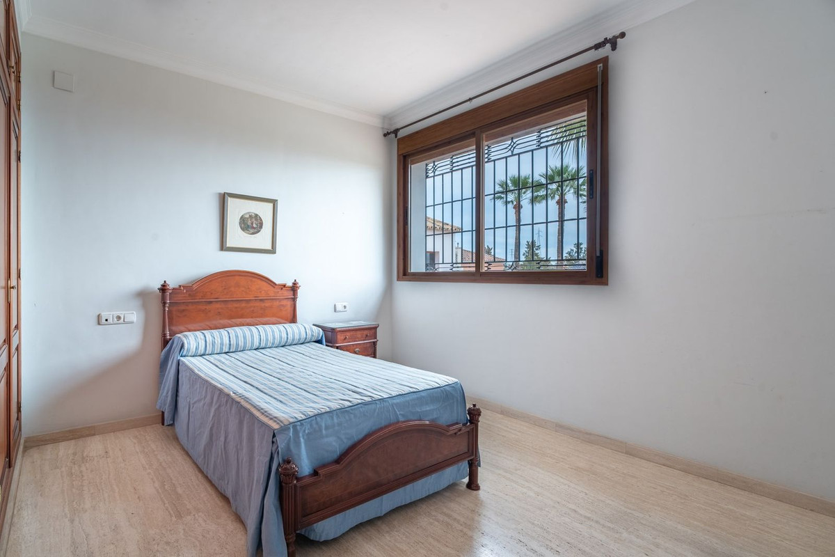 5 Bed Townhouse for sale in Pinares De San Antón Málaga Ciudad, Málaga, Spain
