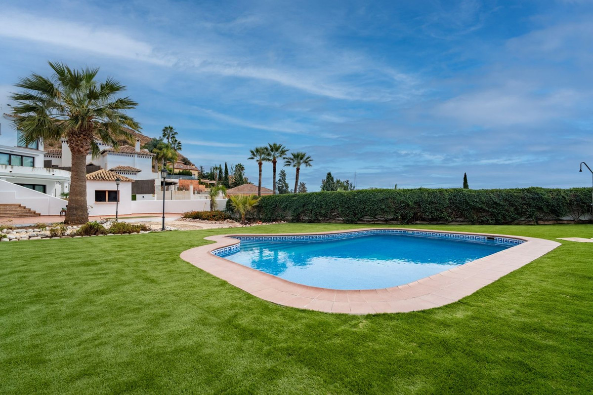 5 Bed Townhouse for sale in Pinares De San Antón Málaga Ciudad, Málaga, Spain