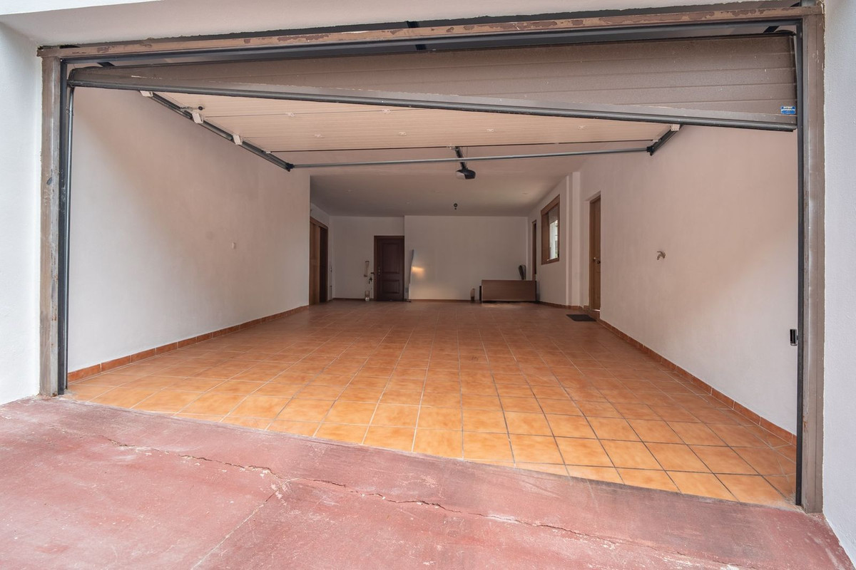 5 Bed Townhouse for sale in Pinares De San Antón Málaga Ciudad, Málaga, Spain