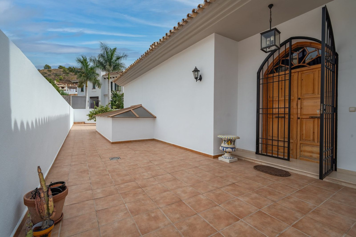 5 Bed Townhouse for sale in Pinares De San Antón Málaga Ciudad, Málaga, Spain