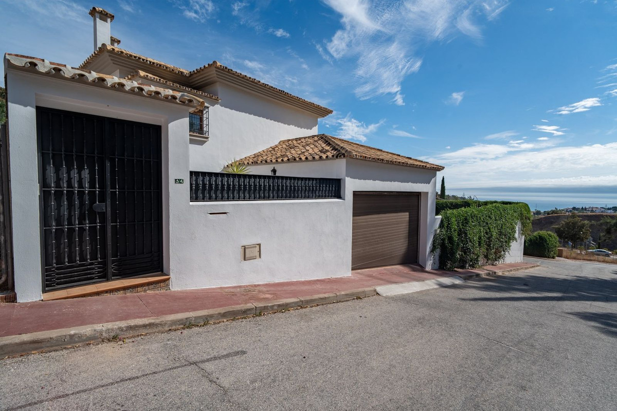 5 Bed Townhouse for sale in Pinares De San Antón Málaga Ciudad, Málaga, Spain