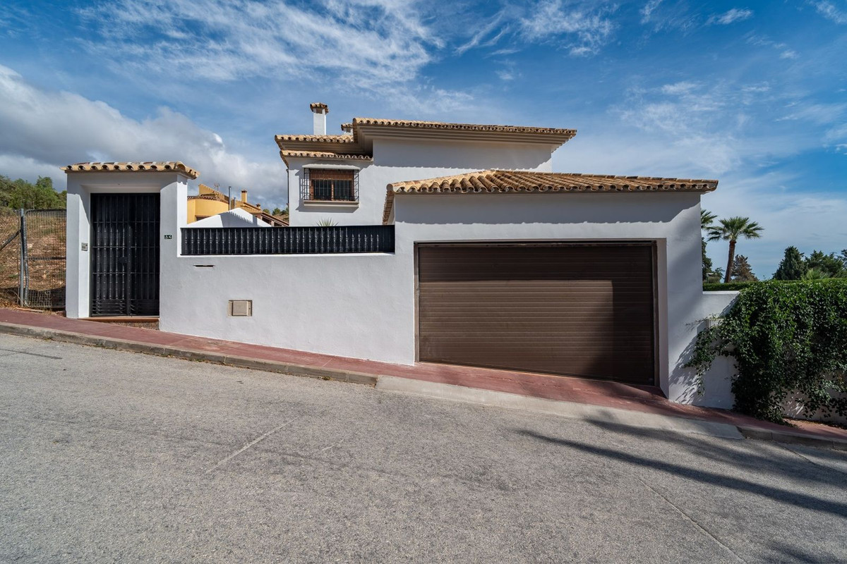 5 Bed Townhouse for sale in Pinares De San Antón Málaga Ciudad, Málaga, Spain