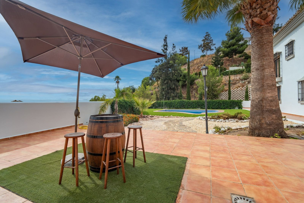 5 Bed Townhouse for sale in Pinares De San Antón Málaga Ciudad, Málaga, Spain