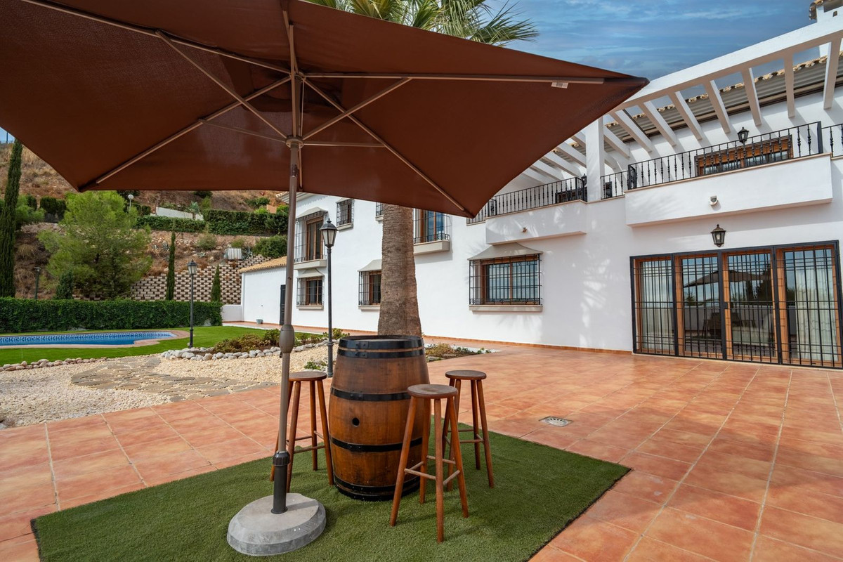 5 Bed Townhouse for sale in Pinares De San Antón Málaga Ciudad, Málaga, Spain