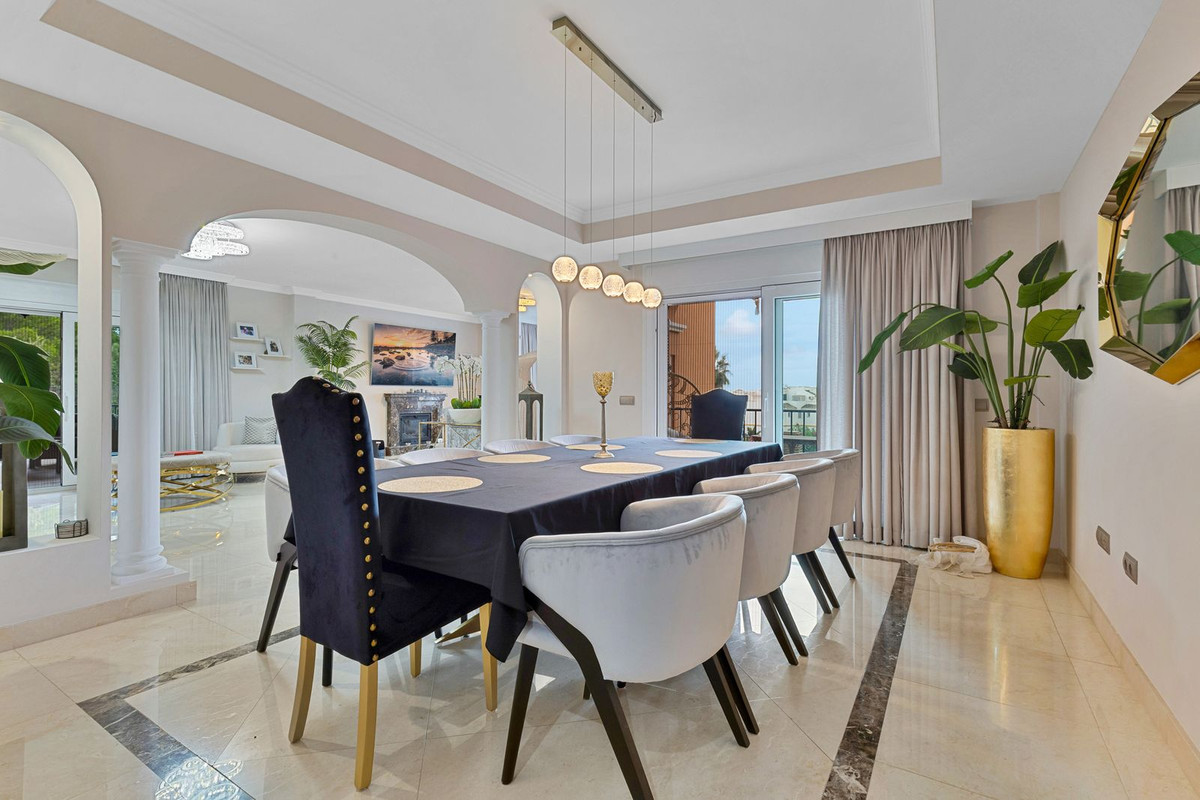 6 Bed Townhouse for sale in Benalmadena Costa Costa Del Sol, Málaga, Spain