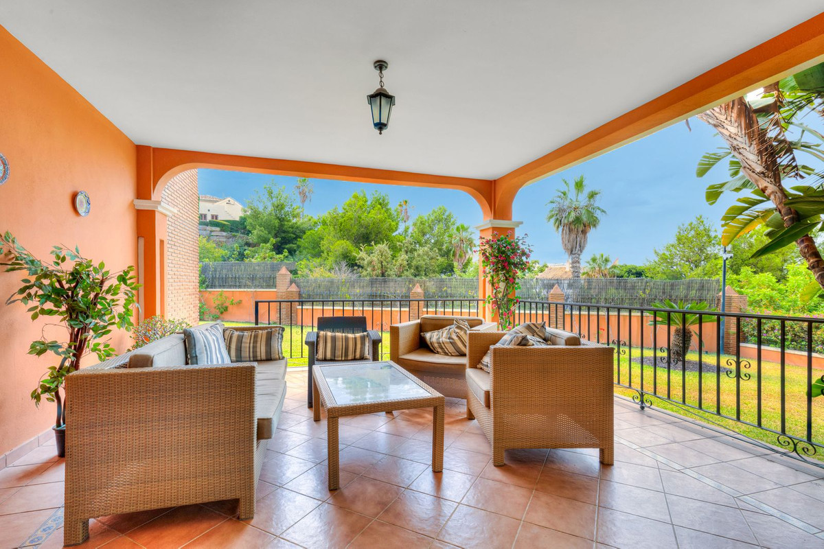 6 Bed Townhouse for sale in Benalmadena Costa Costa Del Sol, Málaga, Spain
