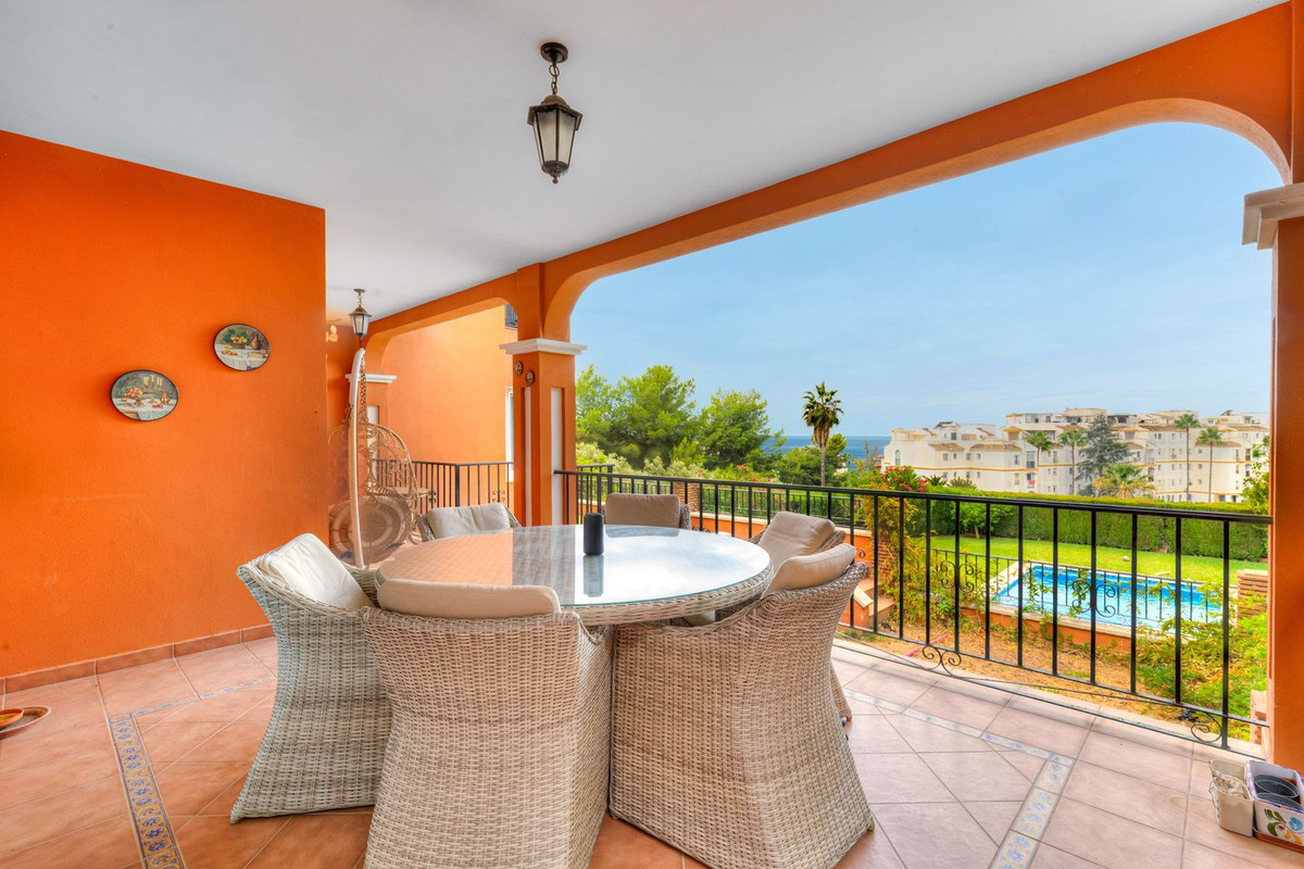 6 Bed Townhouse for sale in Benalmadena Costa Costa Del Sol, Málaga, Spain