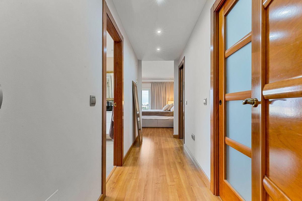 6 Bed Townhouse for sale in Benalmadena Costa Costa Del Sol, Málaga, Spain