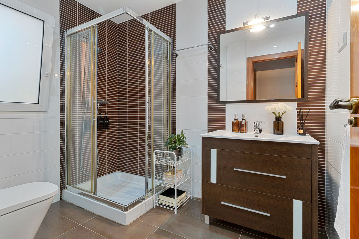 6 Bed Townhouse for sale in Benalmadena Costa Costa Del Sol, Málaga, Spain