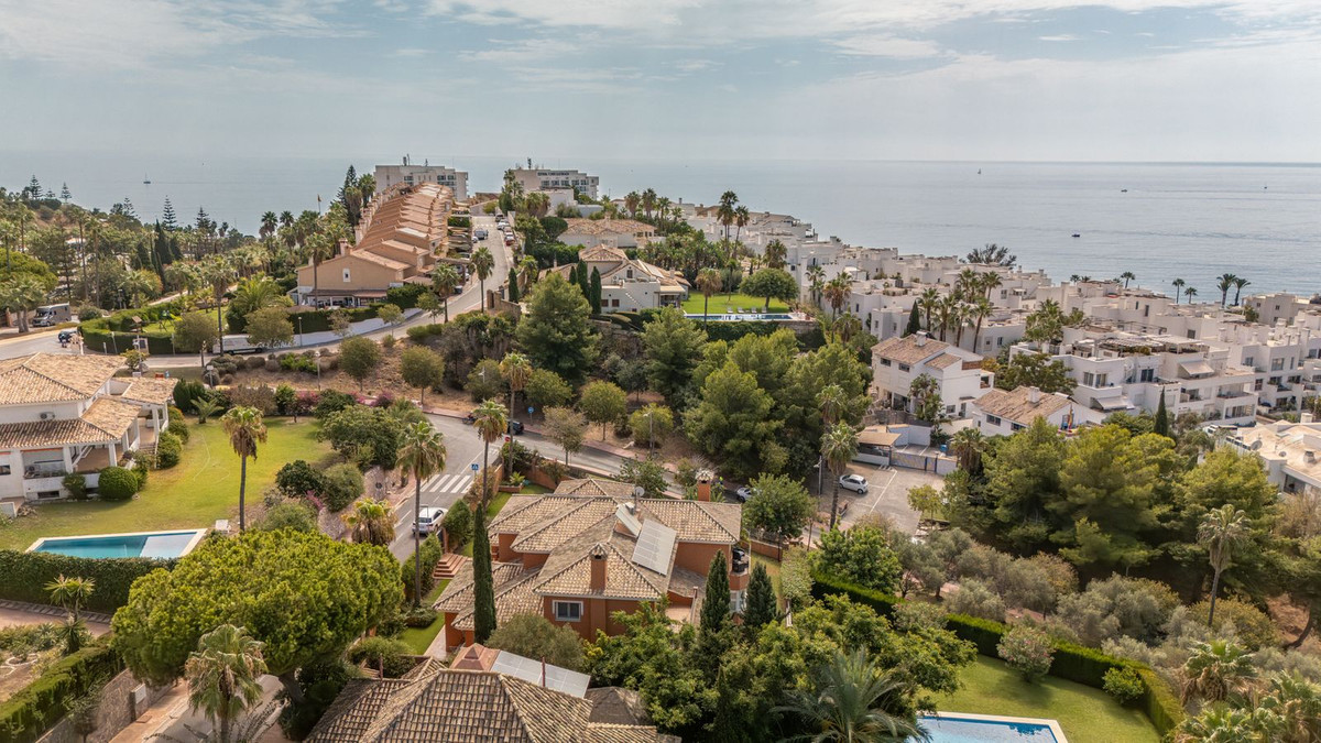 6 Bed Townhouse for sale in Benalmadena Costa Costa Del Sol, Málaga, Spain