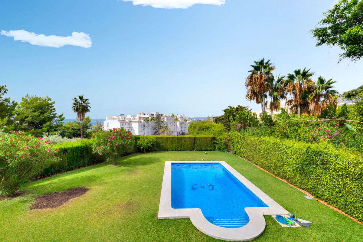 6 Bed Townhouse for sale in Benalmadena Costa Costa Del Sol, Málaga, Spain