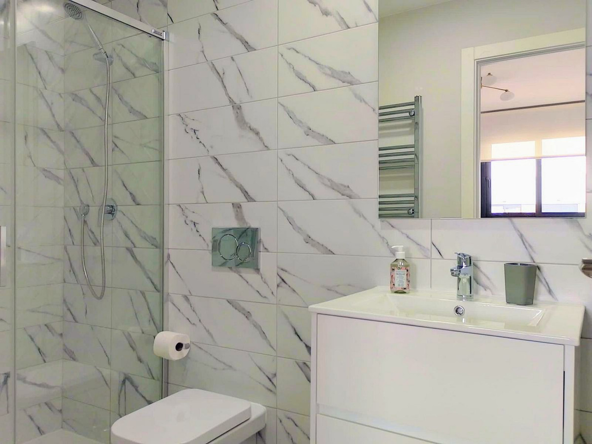 Se vende Apartamento Planta Media de 2 dormitorios en Costa Blanca, Alicante, España
