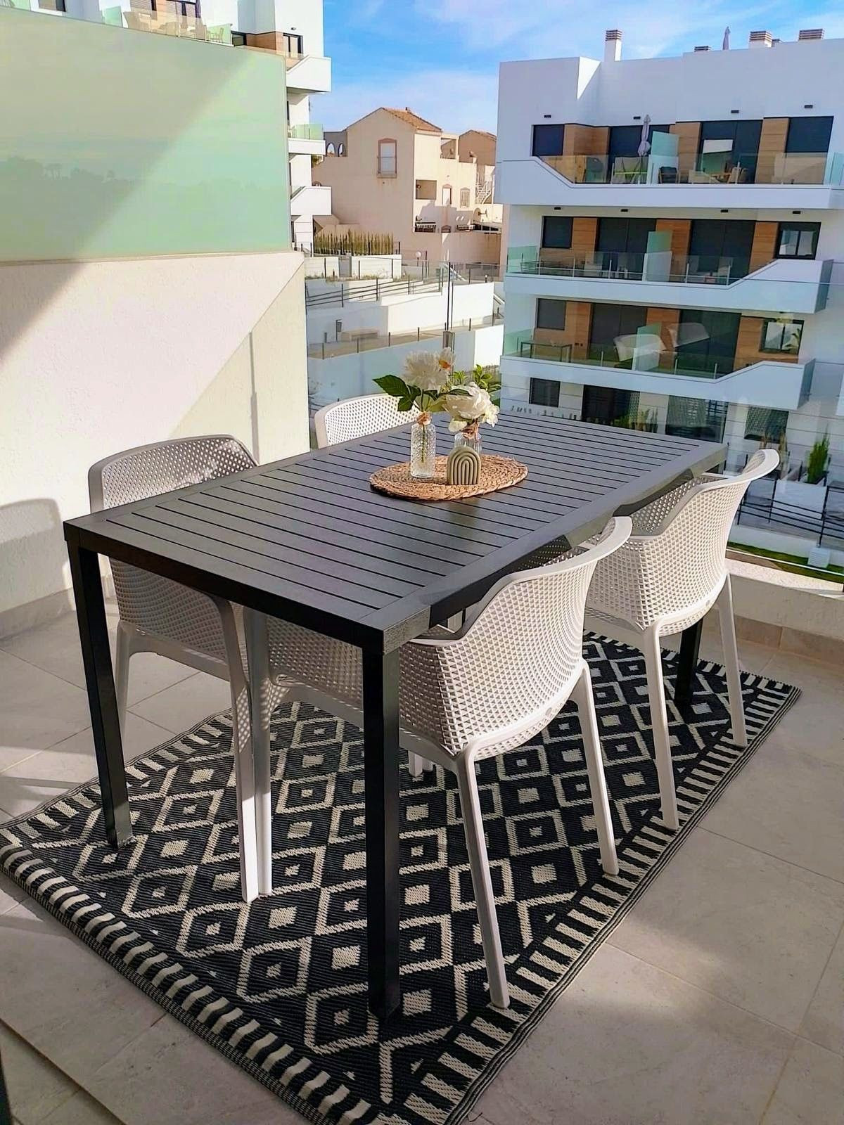 Se vende Apartamento Planta Media de 2 dormitorios en Costa Blanca, Alicante, España