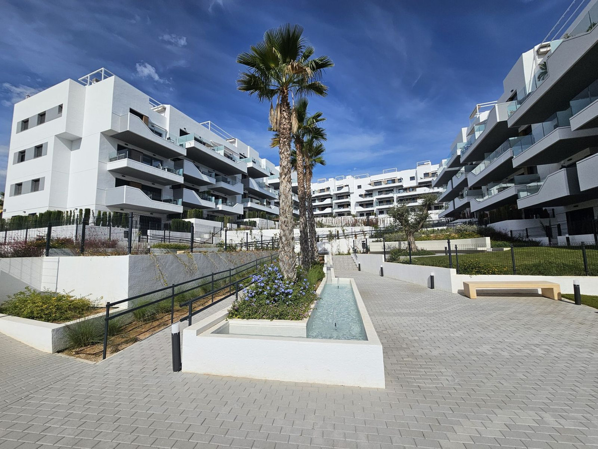 Se vende Apartamento Planta Media de 2 dormitorios en Costa Blanca, Alicante, España